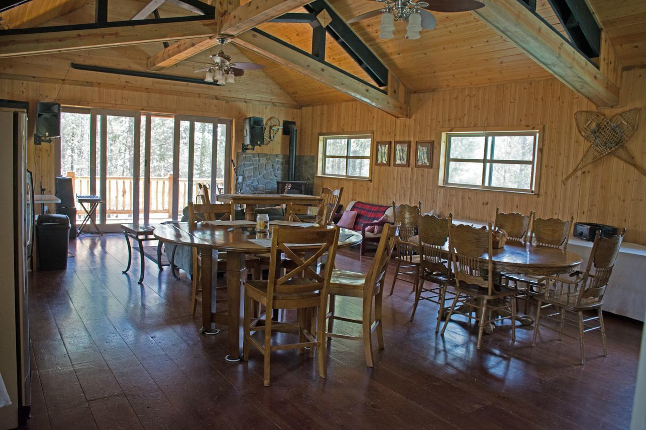 Diamondstone Guest Lodges La Pine Buitenkant foto