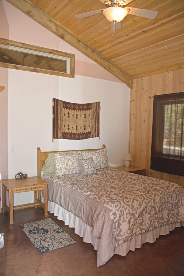 Diamondstone Guest Lodges La Pine Buitenkant foto