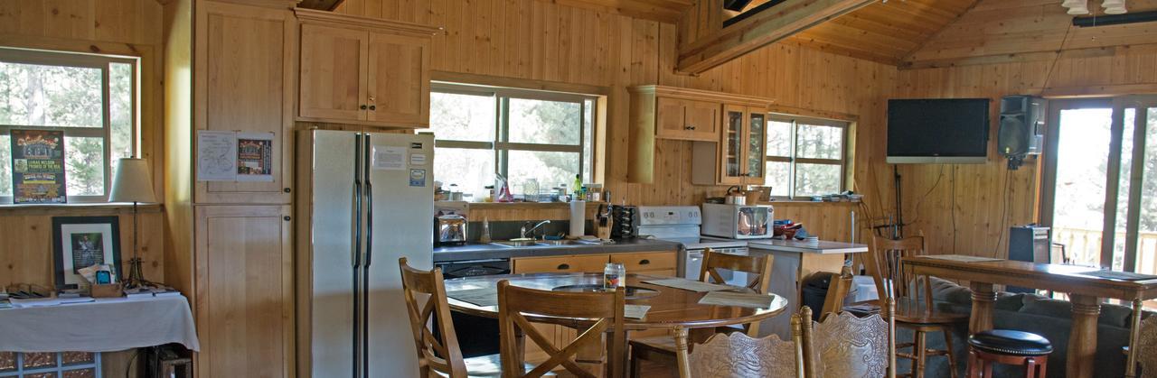 Diamondstone Guest Lodges La Pine Buitenkant foto