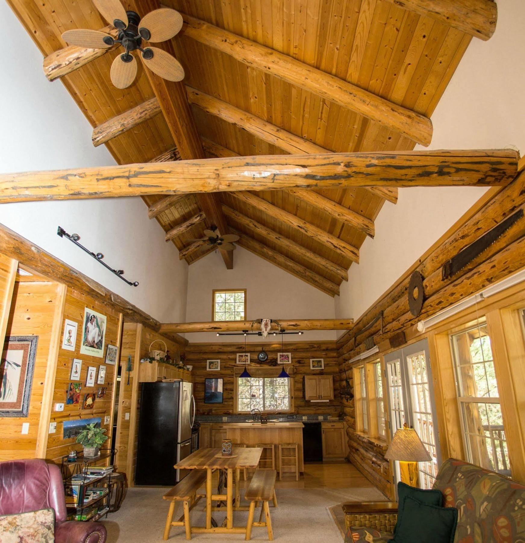 Diamondstone Guest Lodges La Pine Buitenkant foto